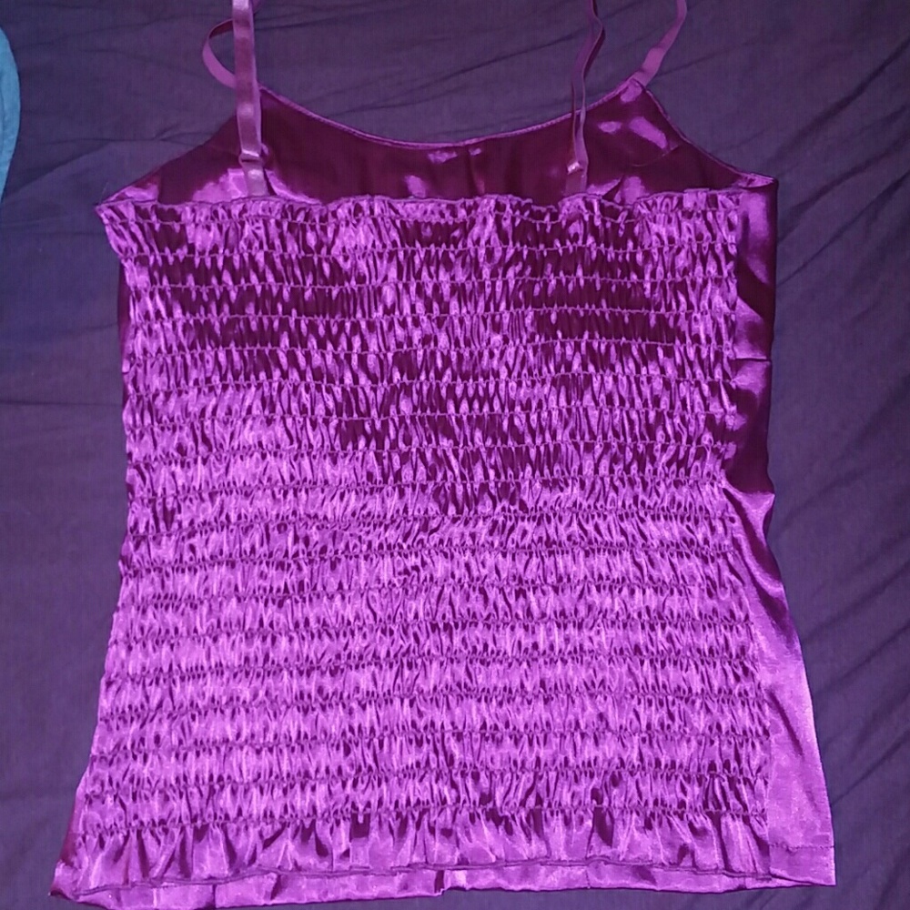 Top - Picture 2 of 2
